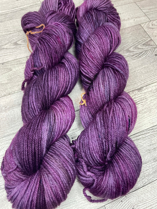 Seance - Chief - Hand Dyed Sock Yarn
