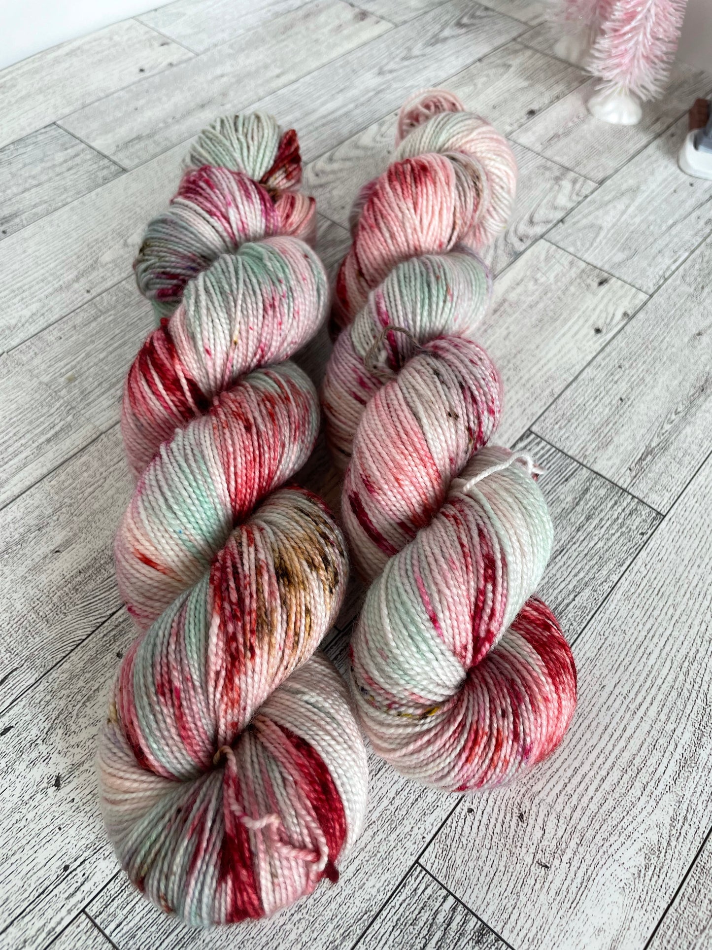 Nutcracker Kisses - Delia 80/20