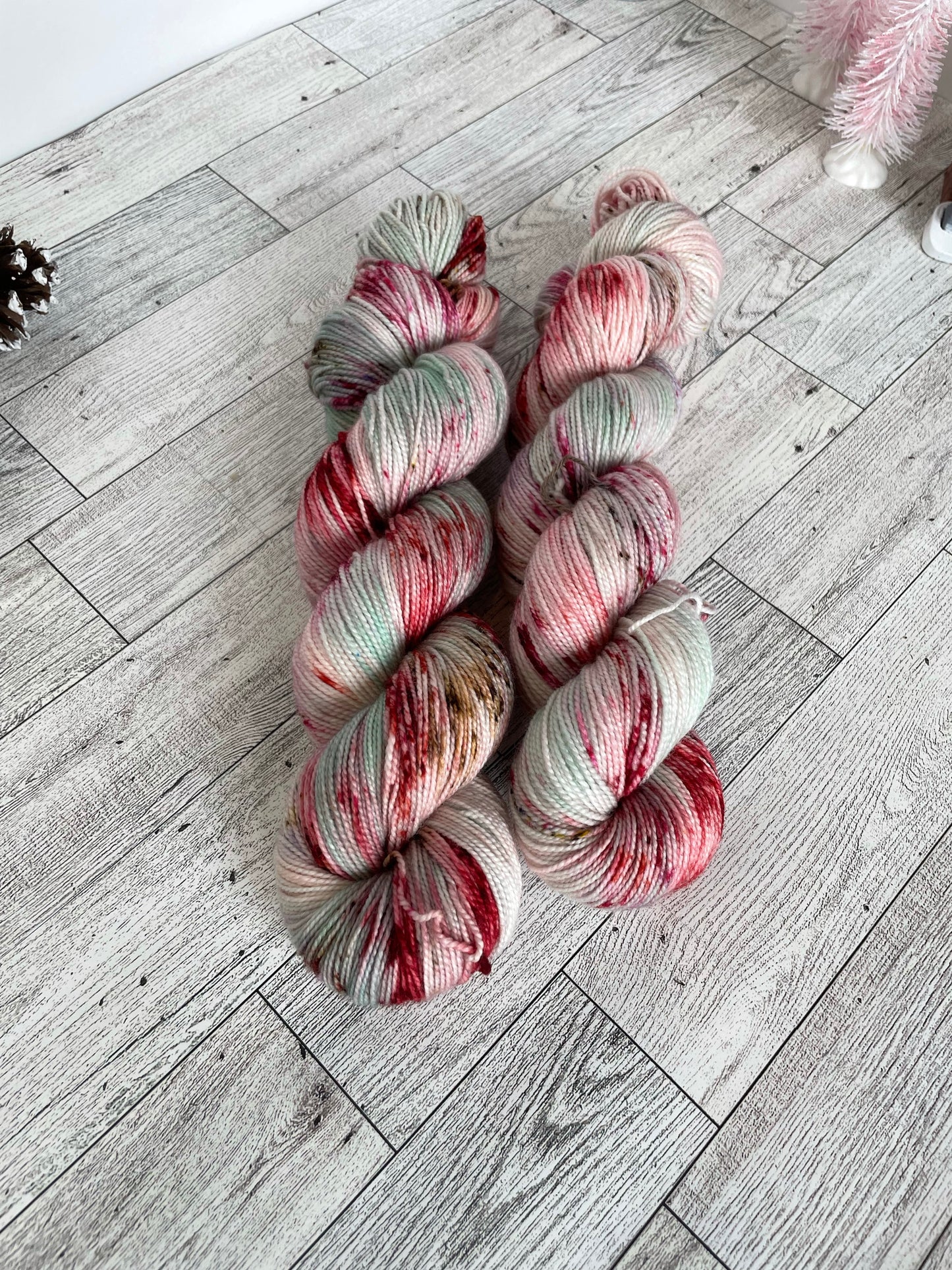 Nutcracker Kisses - Delia 80/20